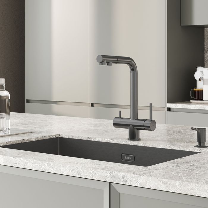 Смеситель для кухни с выдвижным изливом и каналом для фильтра, графит, Umbra, IDDIS. UMBGMPFi05 большой выбор под ваш дизайн!