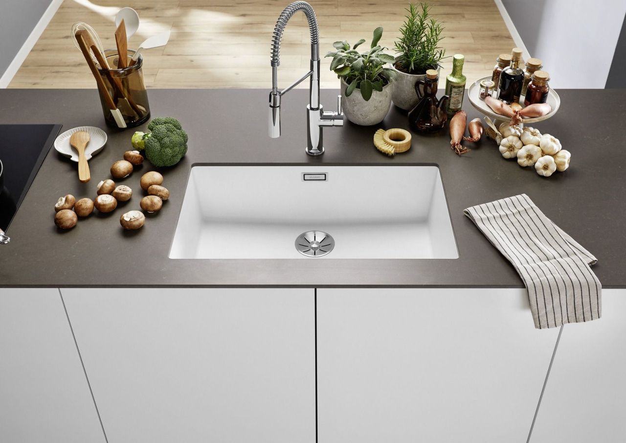 Кухонная мойка Blanco Subline 700-U белый 523446 в интернет-магазине Sumom.kz