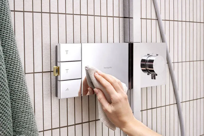 Душевая система с термостатом для душа, хром Hansgrohe Raindance Alive Q Showerpipe 210/340 24591000 в интернет-магазине Sumom.kz Душевая система с термостатом для душа, хром Hansgrohe Raindance Alive Q Showerpipe 210/340 24591000 в интернет-магазине Sumom.kz