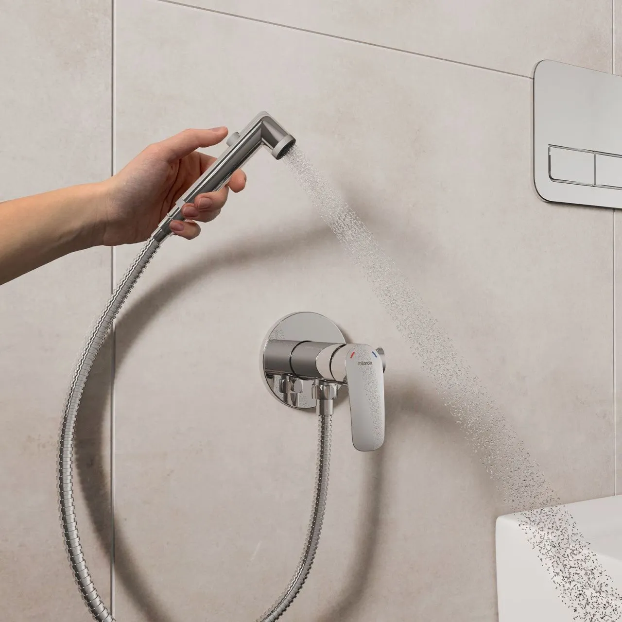 Встраиваемый смеситель с гигиеническим душем, глянцевый хром, Rora, Milardo, RORSBR0M08 большой выбор под ваш дизайн!