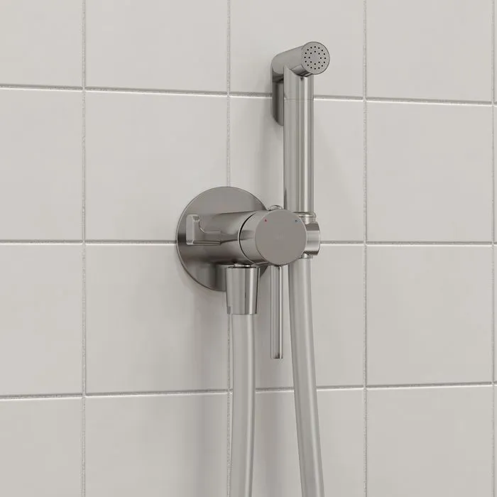 Встраиваемый смеситель с гигиеническим душем, матовый хром, IDDIS, 005BCR0i08 большой выбор под ваш дизайн!