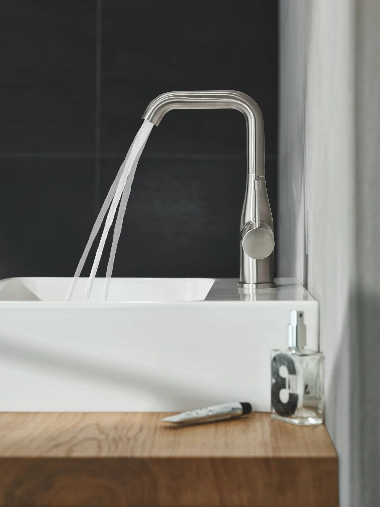 Смеситель для умывальника Grohe Essence New L-Size 32628DC1 с гарантией и доставкой по всему Казахстану Смеситель для умывальника Grohe Essence New L-Size 32628DC1 большой выбор под ваш дизайн!