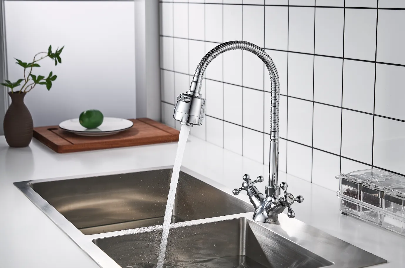 Смеситель Voda "Leto" для кухни, LT 519 большой выбор под ваш дизайн!