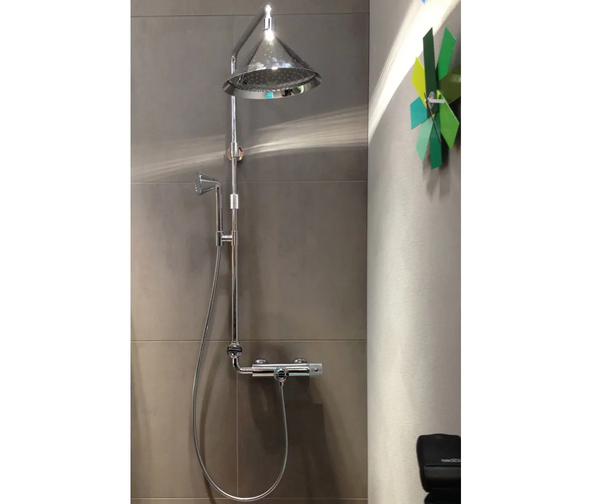 Душевой гарнитур Axor Showerpipe 26020000 в интернет-магазине Sumom.kz Душевой гарнитур Axor Showerpipe 26020000 в интернет-магазине Sumom.kz